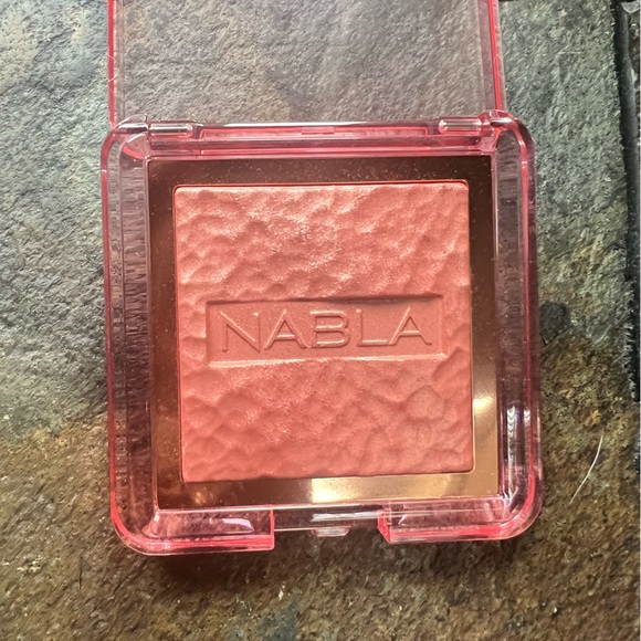 COPY - NABLA Skin Glazing .. truth - Picture 1 of 5